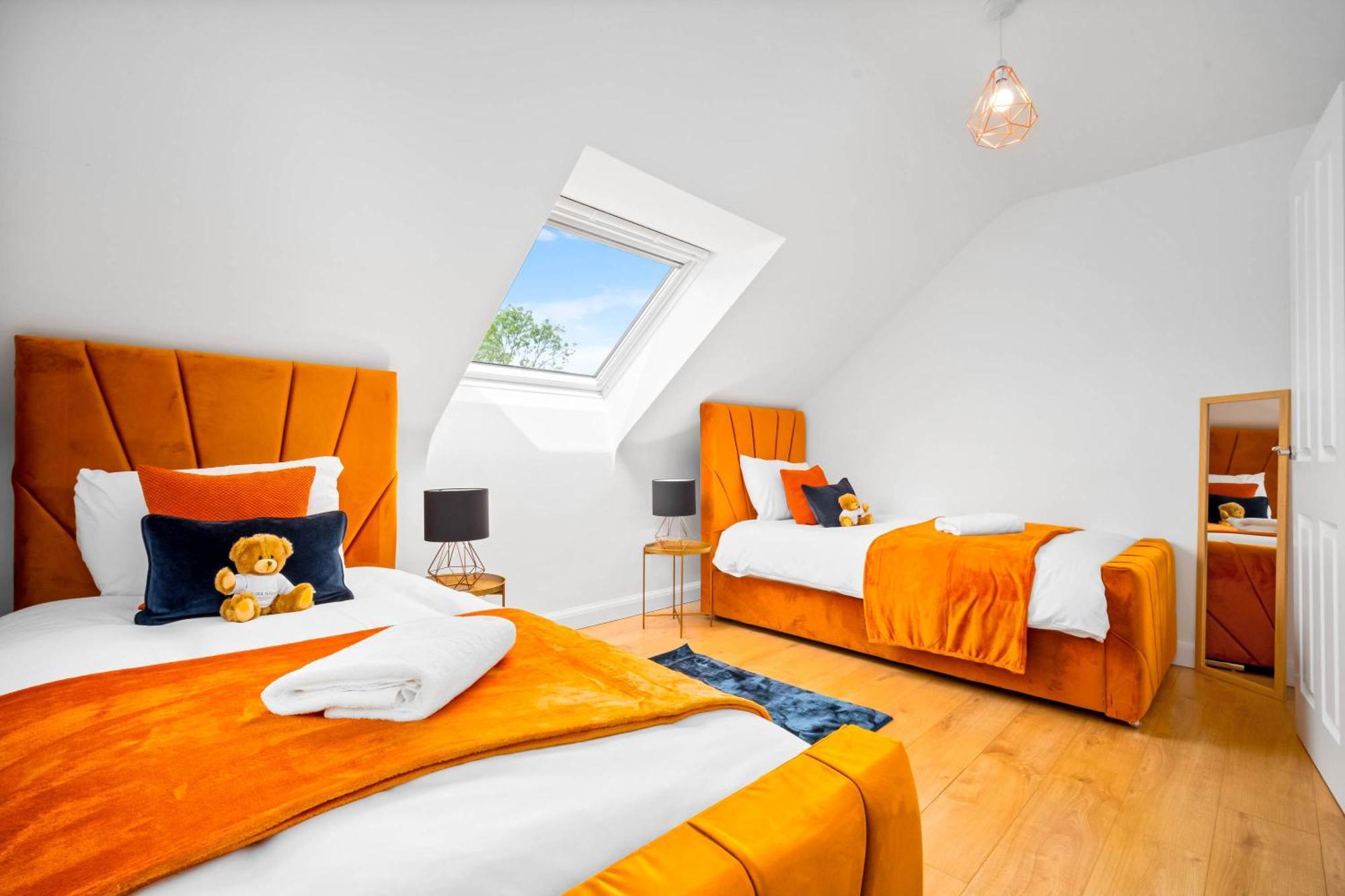 Luxury City Centre 5 Bed House With En-Suite, Bbq, On-Site Parking By Azura Nights Бірмінгем Екстер'єр фото